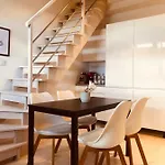 444 No.1 Apartman *