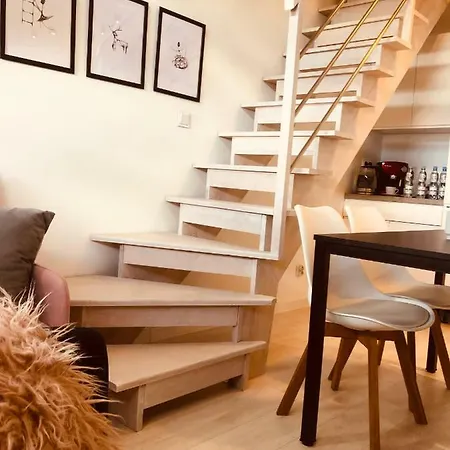 Apartment 444 No.1
